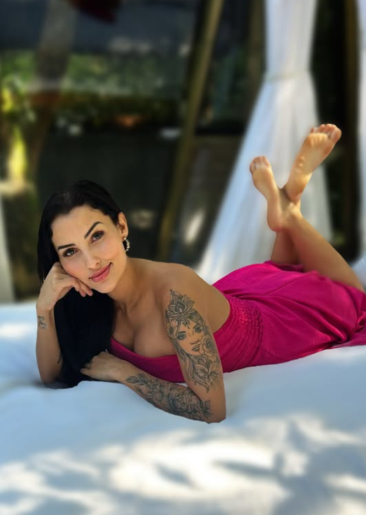 Pausa boa. Rotina de skincare no story.